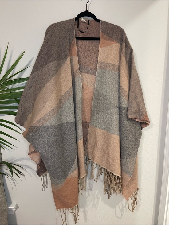 a.n.a Jackets & Blazers - a.n.a Neutral Striped Fringe Wrap in Beige, Gray and Taupe